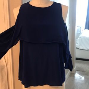 Zara : Navy blue cold shoulder top